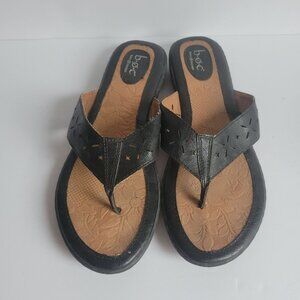 B.o.c Womens Black Leather Floral Embossed Sandals Size 10M Comfortable Casual F